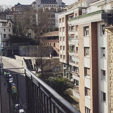 Apartment Heriz - Local Rentss
