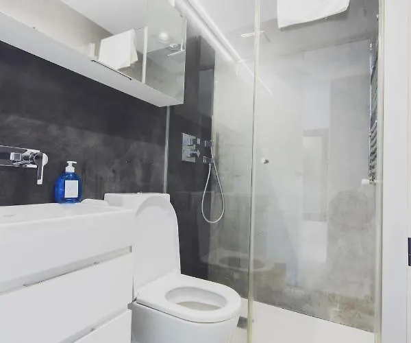 Apartman Heriz - Local Rentss *